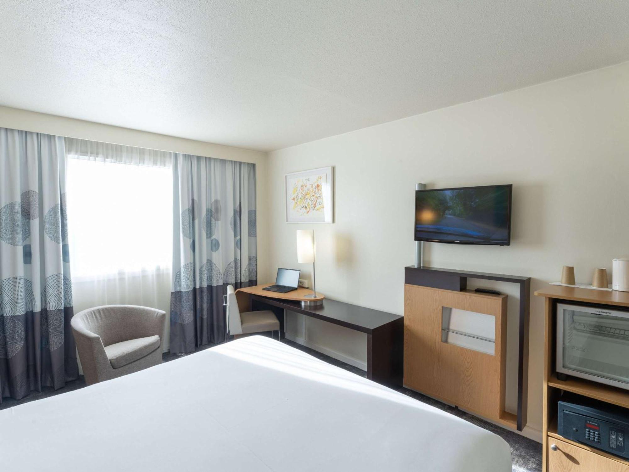 Novotel Nantes Centre Bord De Loire Bagian luar foto
