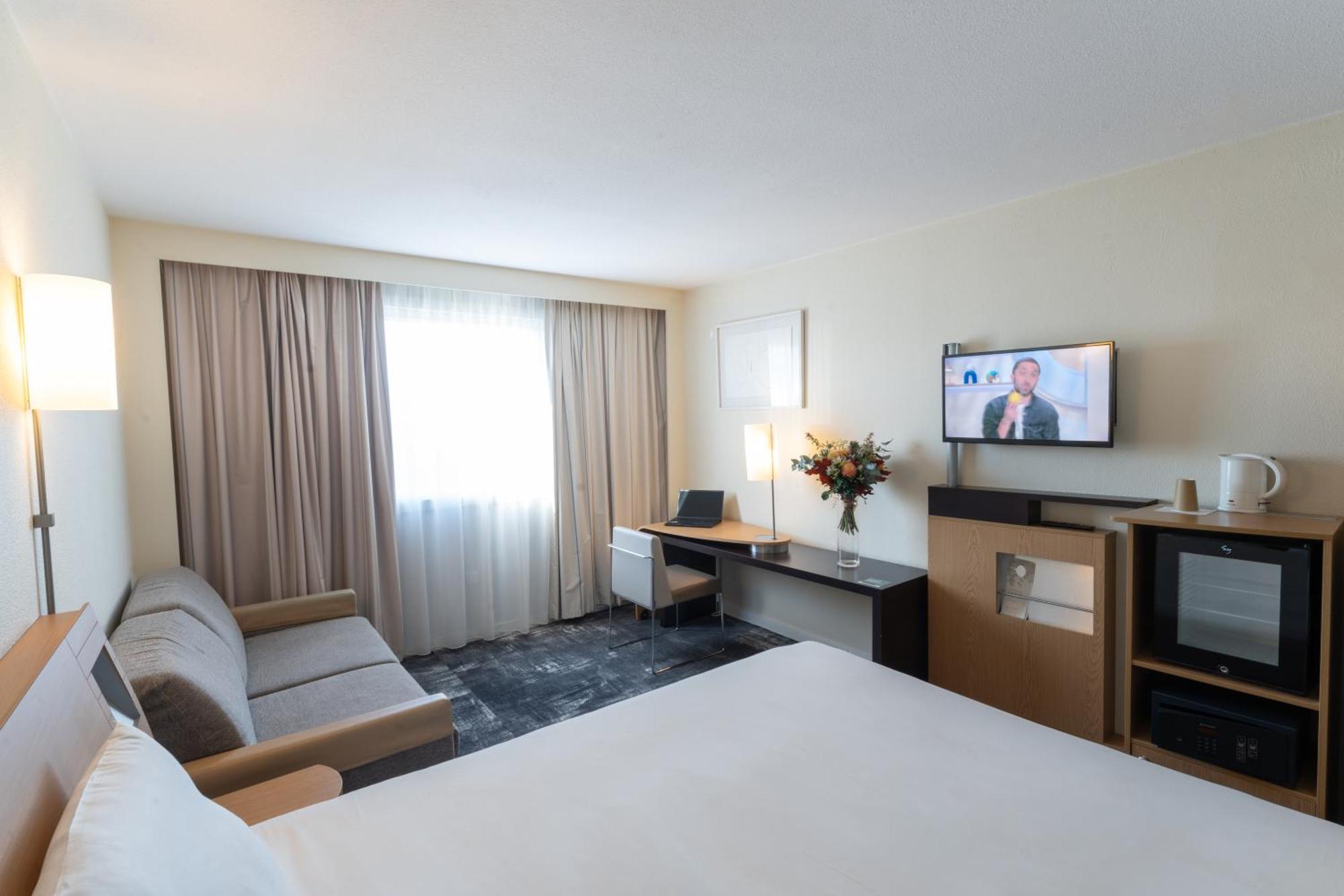 Novotel Nantes Centre Bord De Loire Bagian luar foto