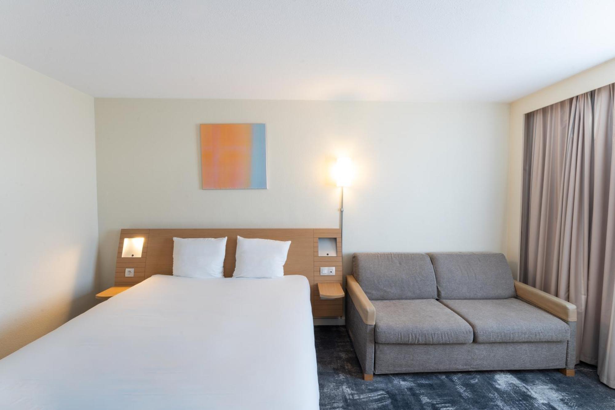 Novotel Nantes Centre Bord De Loire Bagian luar foto