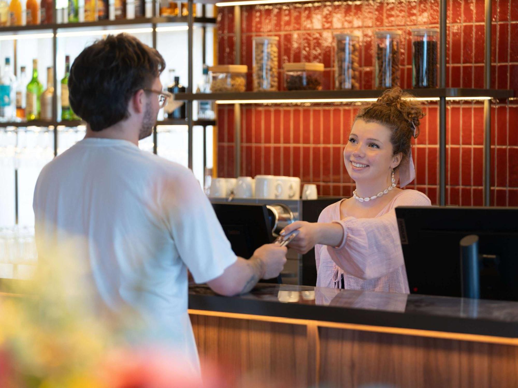 Novotel Nantes Centre Bord De Loire Bagian luar foto