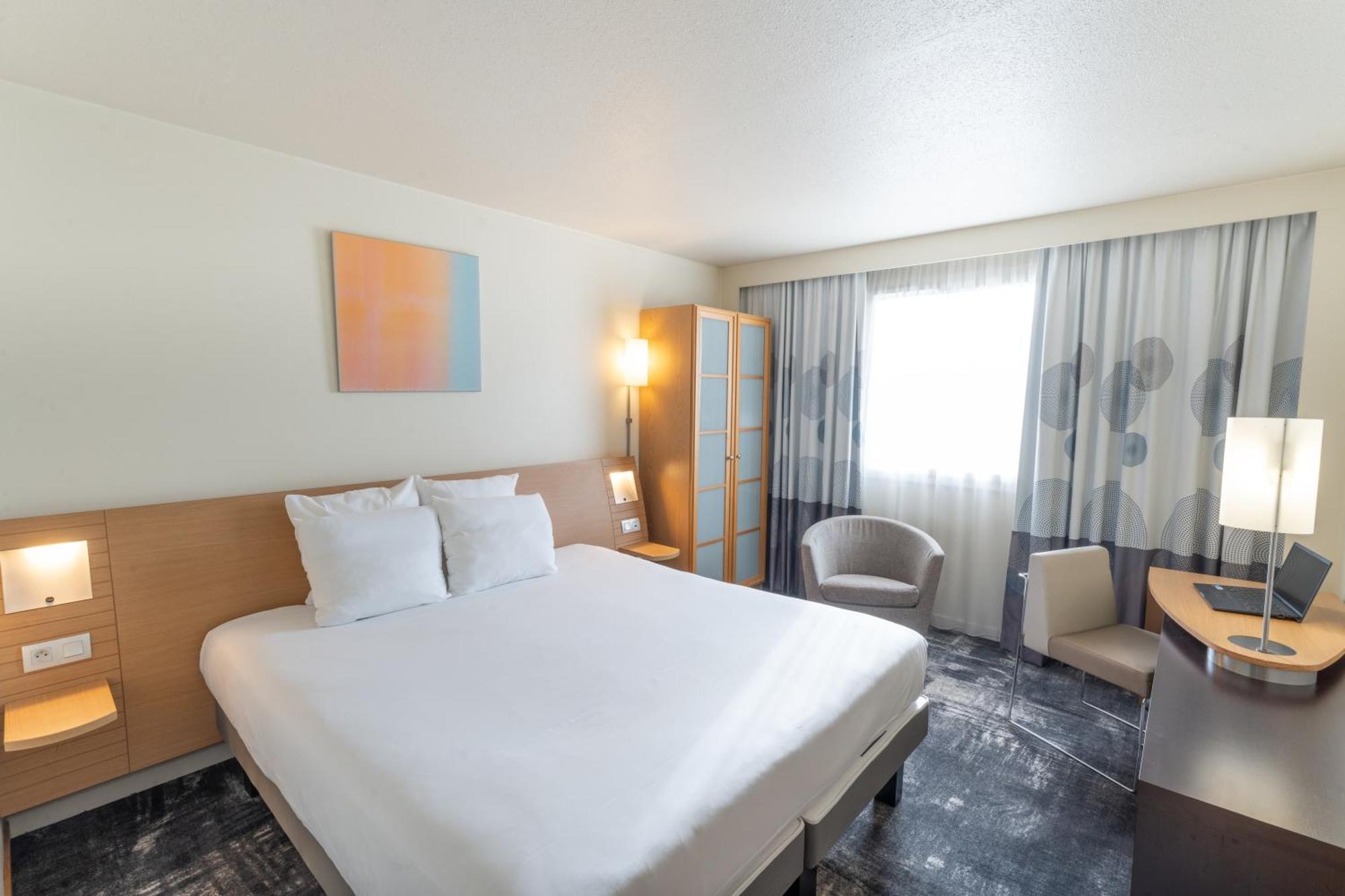 Novotel Nantes Centre Bord De Loire Bagian luar foto