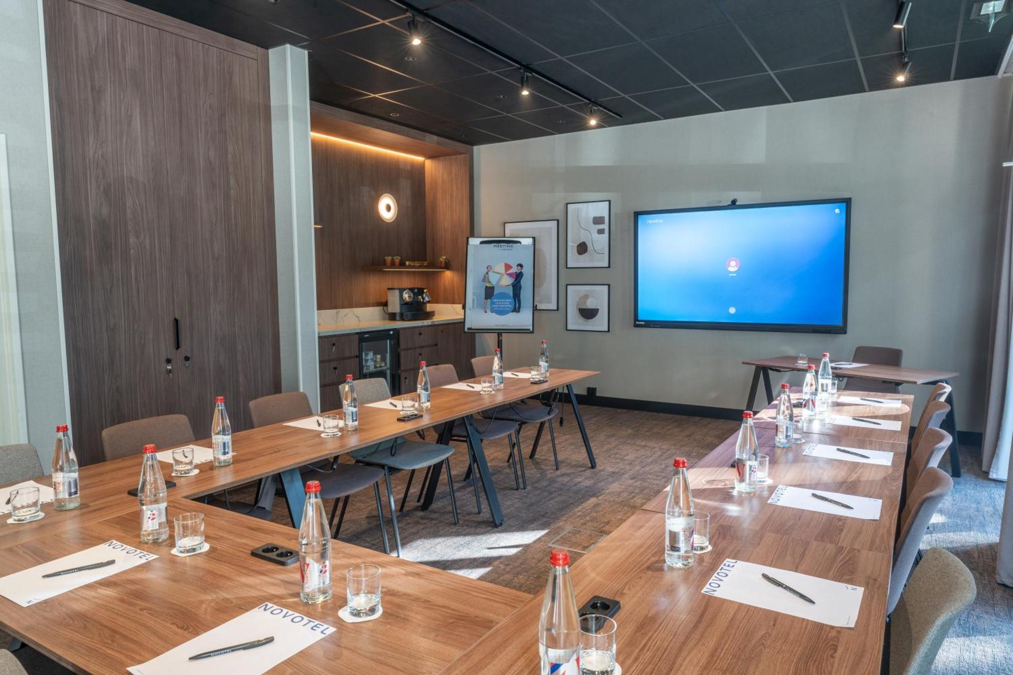 Novotel Nantes Centre Bord De Loire Bagian luar foto