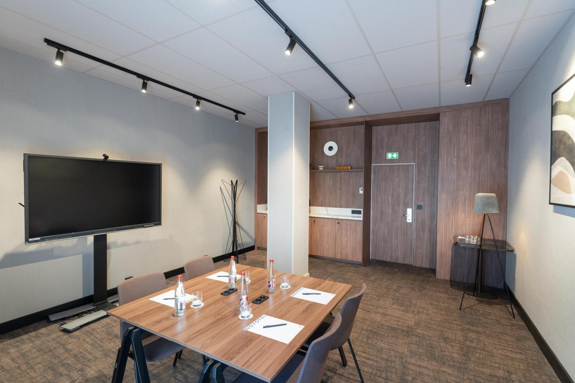 Novotel Nantes Centre Bord De Loire Bagian luar foto