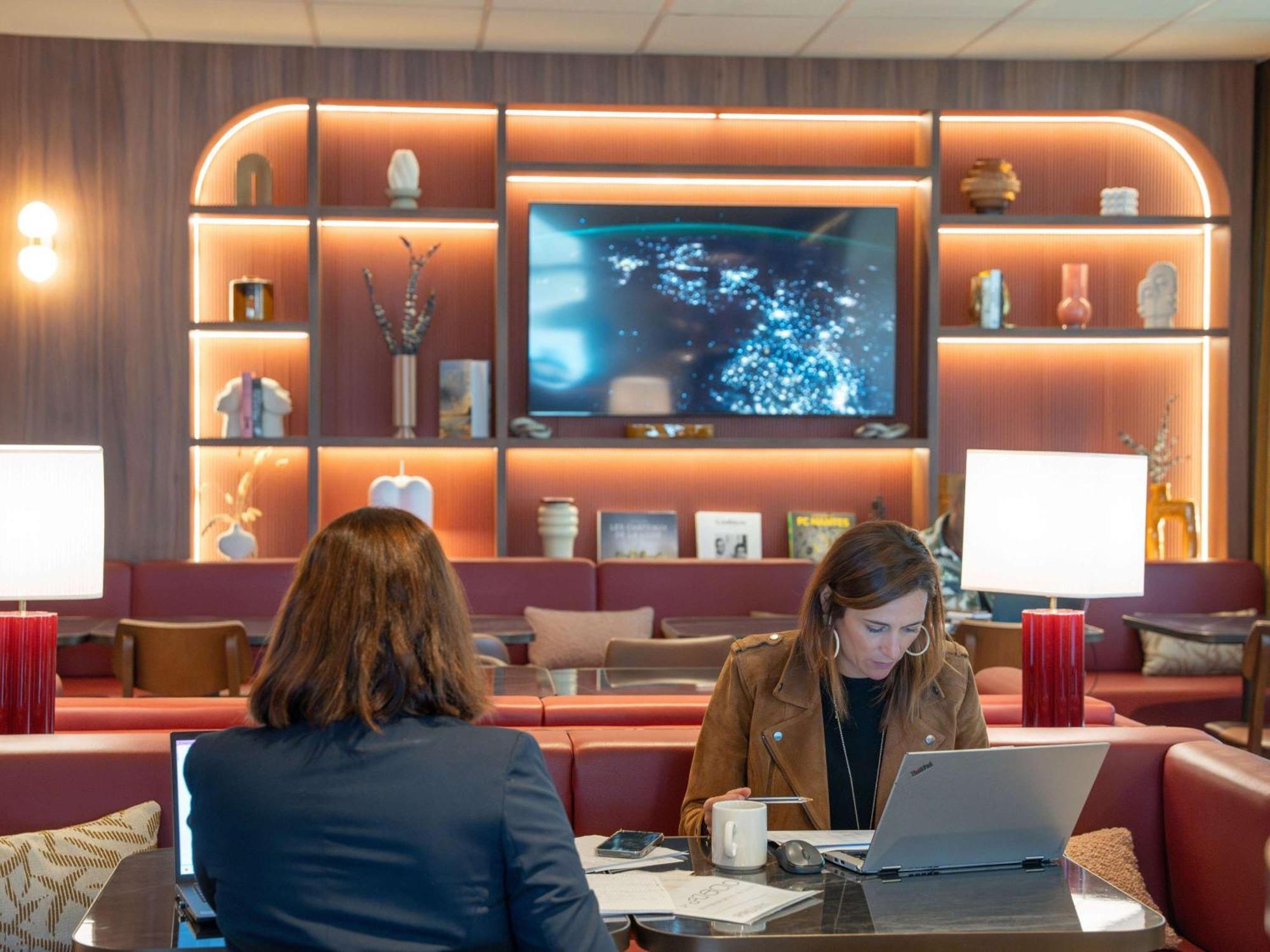 Novotel Nantes Centre Bord De Loire Bagian luar foto