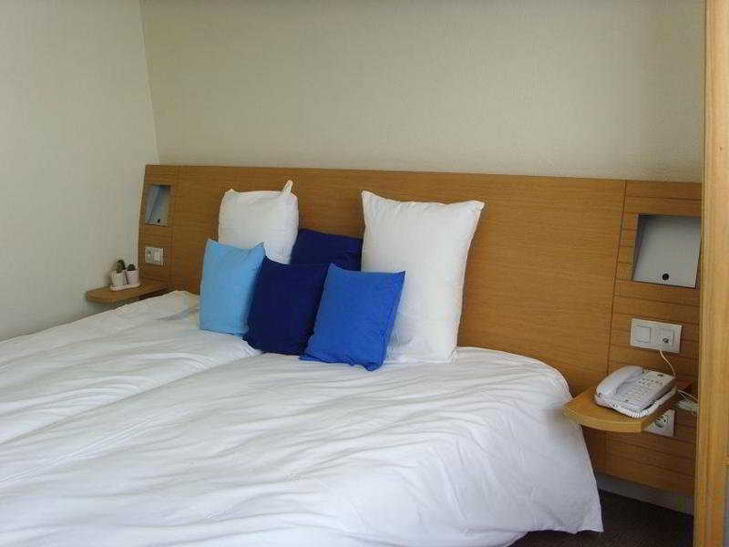 Novotel Nantes Centre Bord De Loire Bagian luar foto