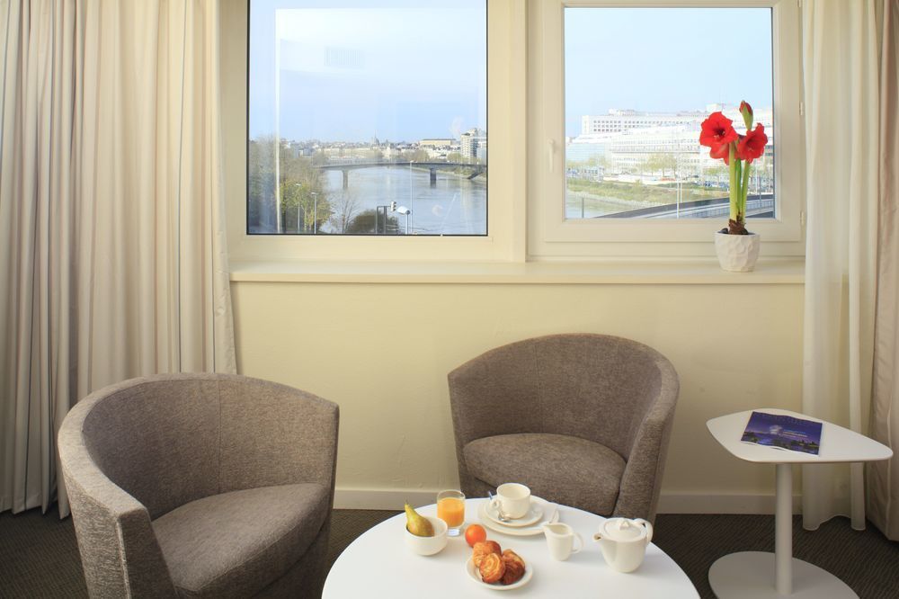 Novotel Nantes Centre Bord De Loire Ruang foto