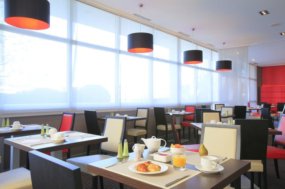Novotel Nantes Centre Bord De Loire Bagian luar foto