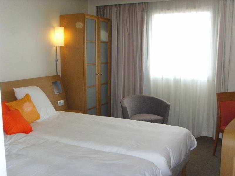 Novotel Nantes Centre Bord De Loire Bagian luar foto